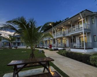 Royale Chulan Cherating Chalet - Balok