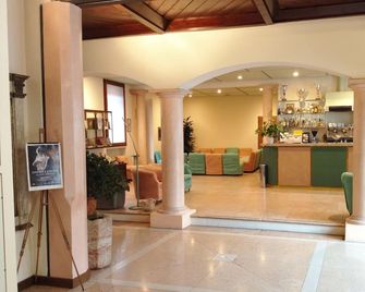 Albergo Bianchi Stazione - Mântua - Recepção