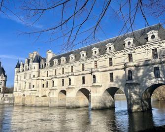 Large estate - heated swimming pool - Loire Valley near Beauval zoo - Pontlevoy