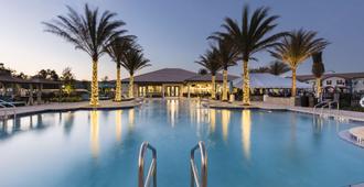 Balmoral Resort Florida - Haines City - Piscina