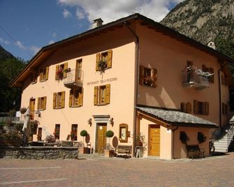 Italo-Svizzero - Chiavenna - Edificio