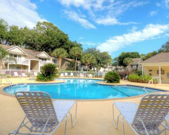 Ocean Walk P-13 - Saint Simons - Pool