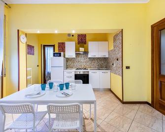 Apartment \'Civico22 - Bilo 2\' with Wi-Fi & A/C - Peschiera del Garda - Kjøkken
