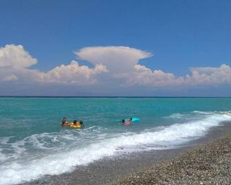 Beekeeper's house by the sea - sail boat - spa - Derveni - Playa