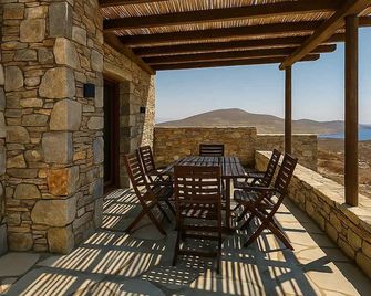 Folegandros Serenity - Livadaki Summer Hideaway - Folegandros - Balcón