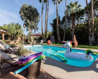 2bed/1ba P.S. Private Entry & Patio BBQ - Palm Springs - Piscina