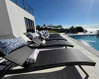 Vantage Point Exuma Luxury Villa - Heated Pool - Rokers Point Settlement - Piscina