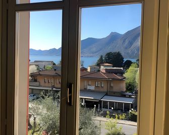 Room 'Deluxe' with and Wi-Fi - Iseo - Balkon