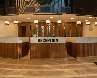 Prive Hotel Didim - Didim - Front desk