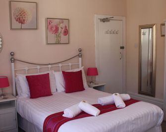 The Heidi Bed & Breakfast - Southport