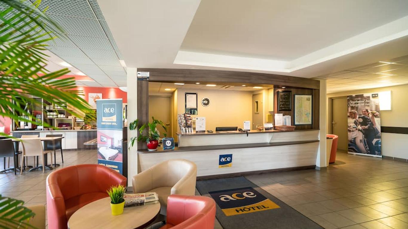 فندق إيس أنيسي