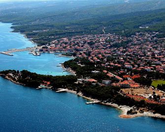 Apartments Valerija - Supetar - Outdoors view