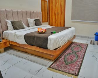 Hotel Venzaa Vijay Nagar - אינדור