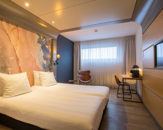 Leonardo Hotel Almere City Center - Almere - Bedroom