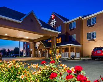 Best Western Plus Fort Wayne Inn & Suites North - Fort Wayne - Building