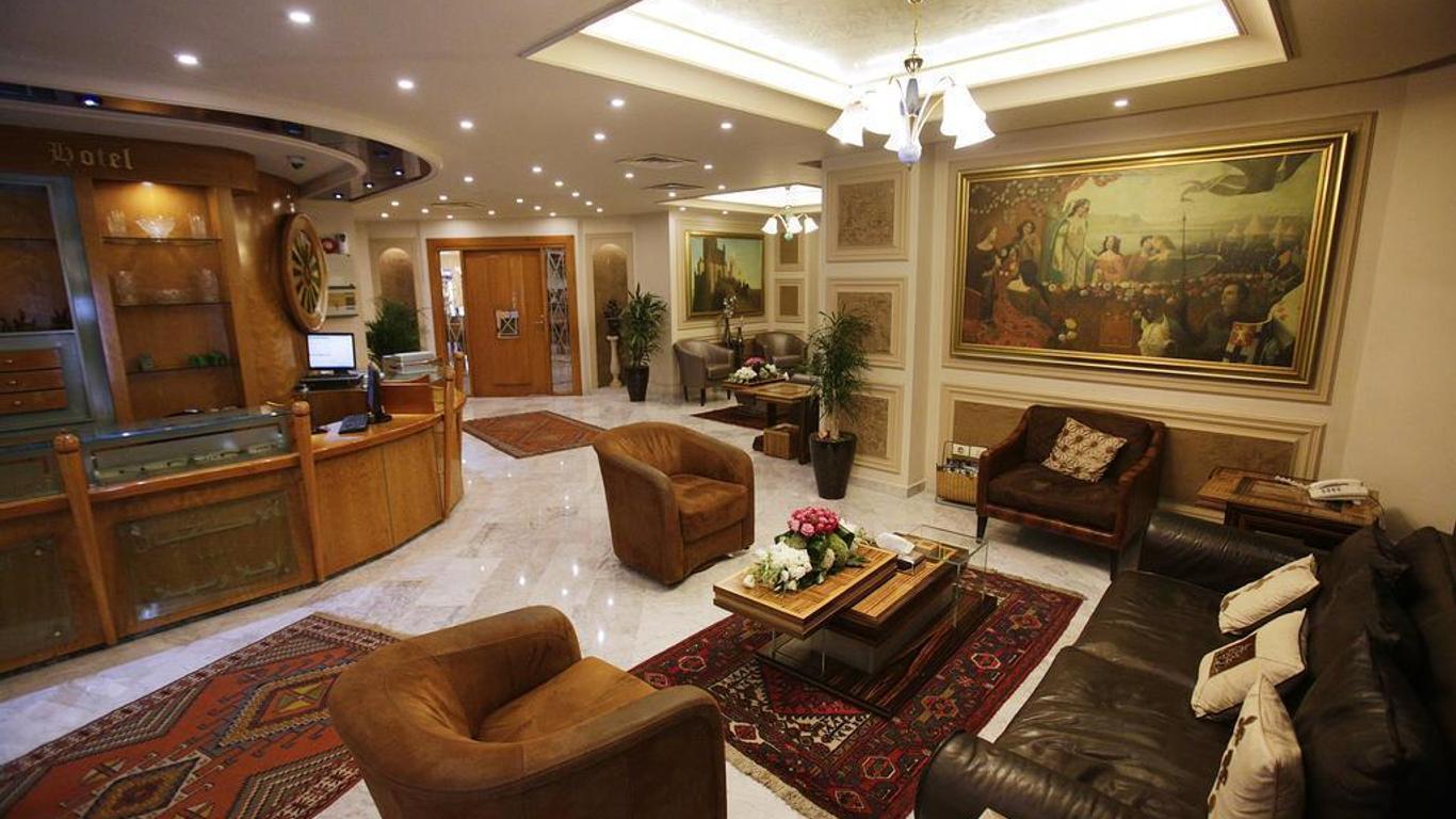 Camelot Hotel