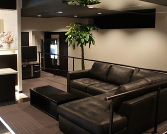 Hotel Livemax Budget Esaka - Suita - Soggiorno