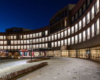Ramada Hotel & Suites by Wyndham Gangwon Pyeongchang - Pyeongchang - Будівля
