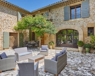 Mas 18ème de 400 m2 Rénové par Architecte sur 6 Ha, Village Célèbre du Luberon - Lourmarin - Innenhof