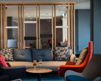 Holiday Inn Express Edinburgh - Leith Waterfront By IHG - Edinburgh - Bar