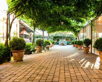 Hotel Il Campanile - Cherasco - Venkovní prostory