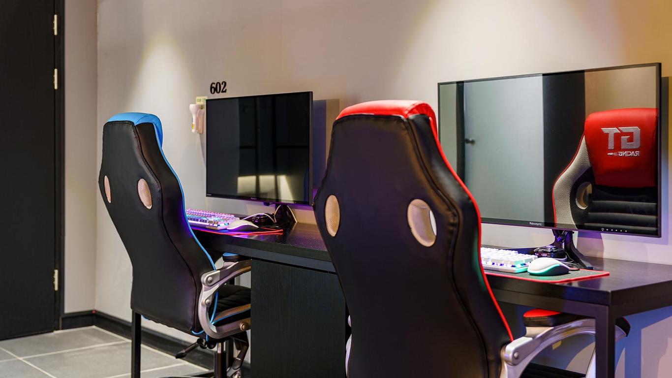 Guri Hotel Moon - Month