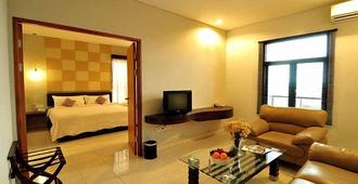 Aston Ketapang City Hotel - Ketapang - Sala de estar