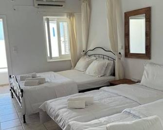 Harry’s studio - Naousa - Chambre