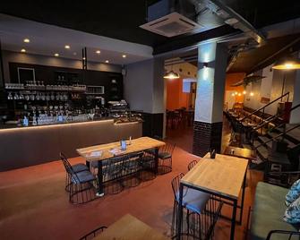 Quo Milano - מילאנו - בר