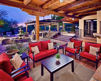 Entertainment Galore! Heated Pool, Relaxing Spa, Putting Green, Bocce Court, Bbq - Scottsdale - Patio