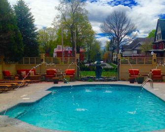 Union Gables Inn - Saratoga Springs - Piscina
