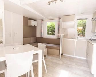 Camping Les Chèvrefeuilles - Royan