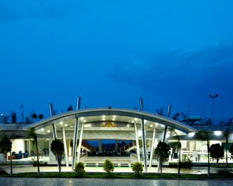 Grande Bay Resort and Spa Mamallapuram - Mahabalipuram - Building