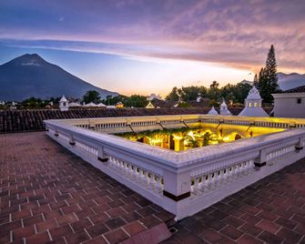 Pensativo House Hotel - Antigua Guatemala - Vista del exterior