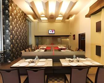 Hotel Seven Heaven - Nashik - Restaurant