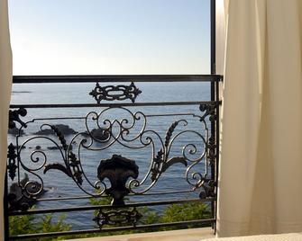 Doma Hotel - Chania - Bedroom