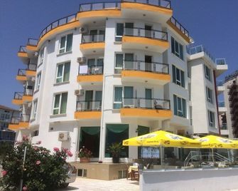 Hotel Elit - Kiten - Building