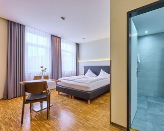 Hotel Apfelbaum - Erding - Bedroom