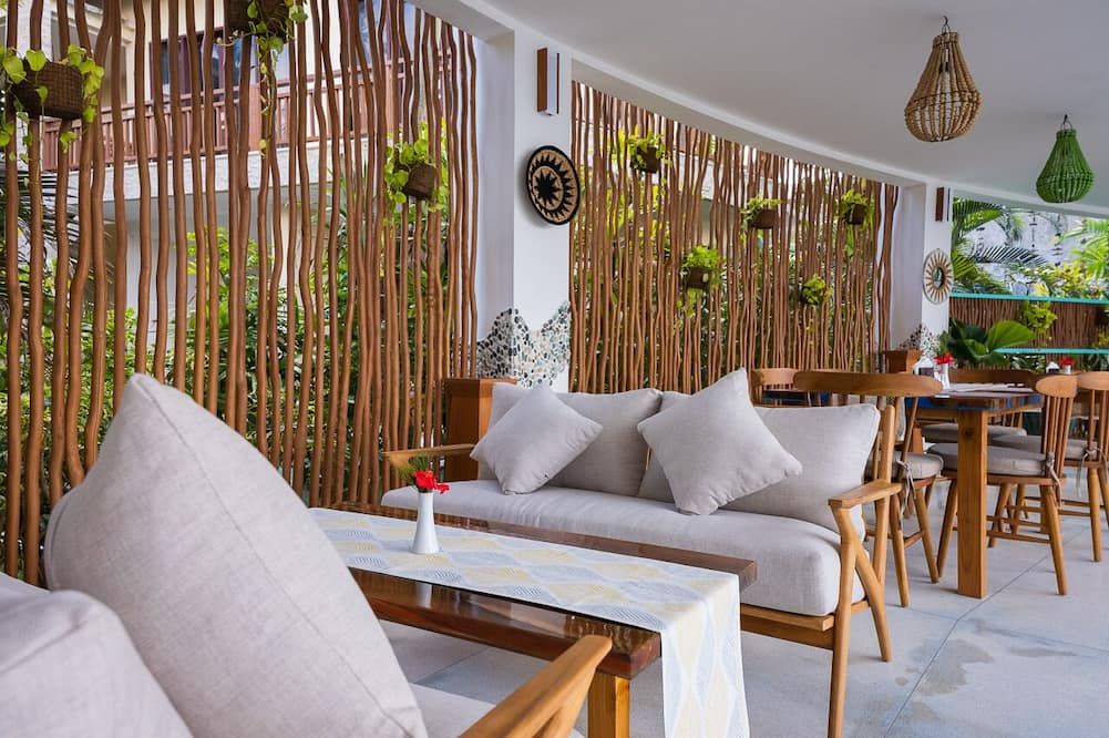 أورلوفسكي ديسكفري كانديداسا هوتل