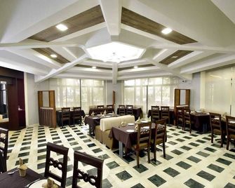 Caves County Resort - Nashik - Restaurant