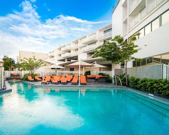 Airlie Beach Hotel - Airlie Beach - Pool