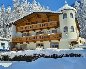 Tower room - Haus Waldheim - Oetz - Building