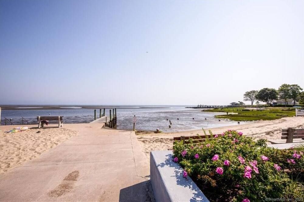 Steps to the Beach, Cozy Year Round Cottage Pet Friendly - Old Saybrook - Strand