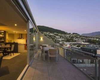 53 Shotover Apartment 302 by Staysouth - Queenstown - Varanda