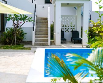 Blue Ocean Resort - אישיגאקי - בריכה