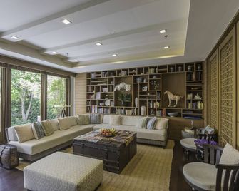 Cape Nidhra Hotel - הוא הין - טרקלין