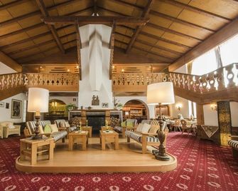 Hotel Theresia - San Leonardo in Passiria - Lobby