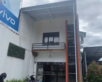 OYO 92899 Penginapan Laota Syariah Near Rumah Sakit Islam Faisal Makassar - Luwuk - Edifici