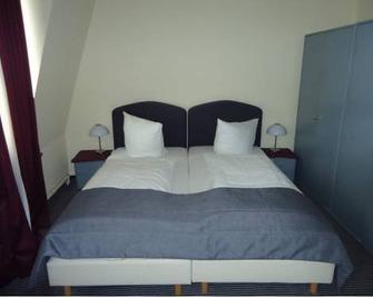 Hotel Villa Klasen - Wenningstedt-Braderup - Bedroom