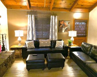 Grey Squirrel Resort - Big Bear Lake - Salon